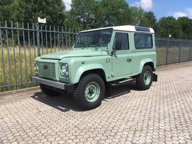 Land Rover Defender Heritage HUE only 1000 km with CoC Voiture