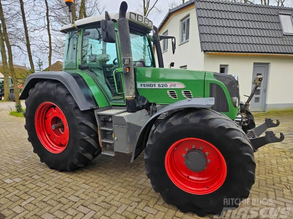 Fendt 820 Vario TMS Tracteur