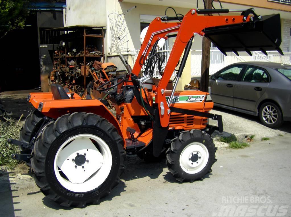 Kubota L1-255 4wd WITH LOADER Tracteur