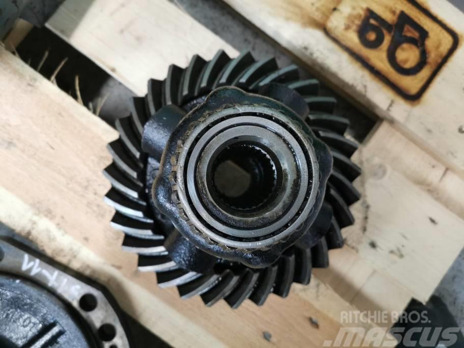 New Holland LM 420 {Clark-Hurth front differential Essieux