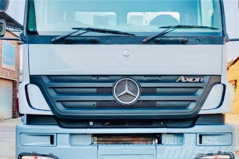Mercedes-Benz Axor 3335 Autre camion