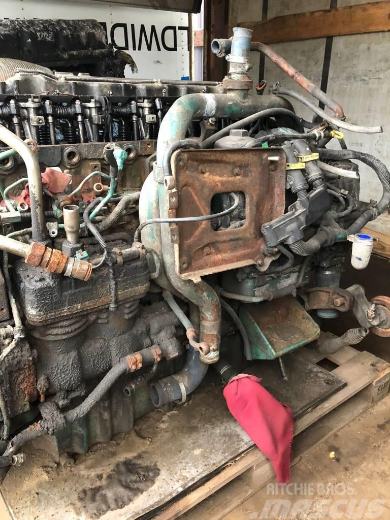 Volvo 290  ENGINE for buss mising head cover Moteur