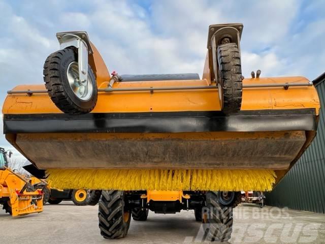  Eastern RS220 Sweeper Collector Balayeuse / Autolaveuse