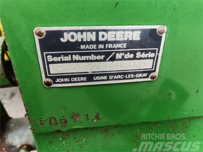 John Deere 342 A småballepresser Autres matériels agricoles