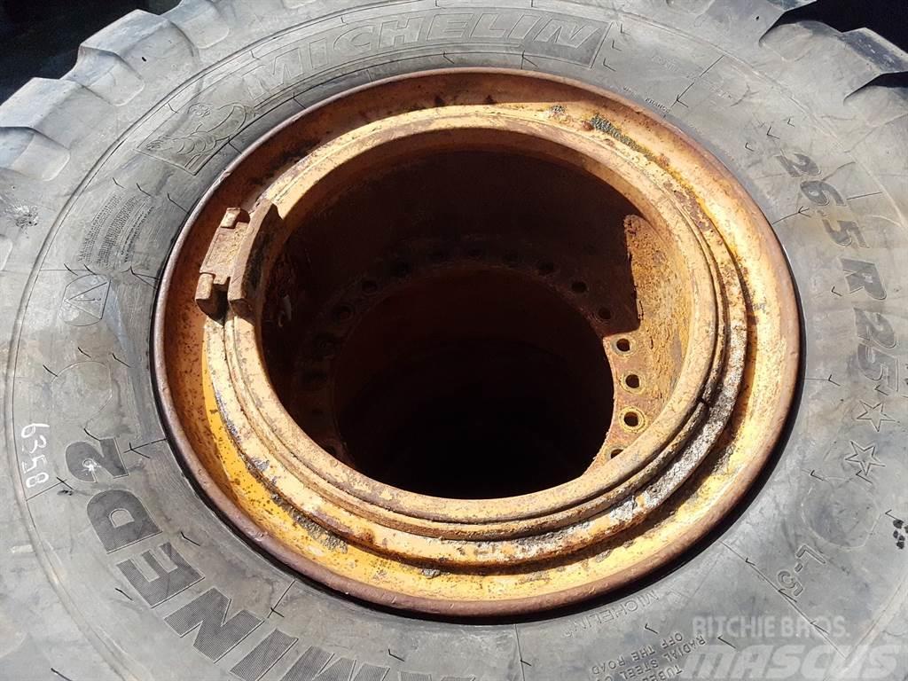 CASE 921C-Michelin 26.5R25-Tire/Reifen/Band Pneus, roues et jantes