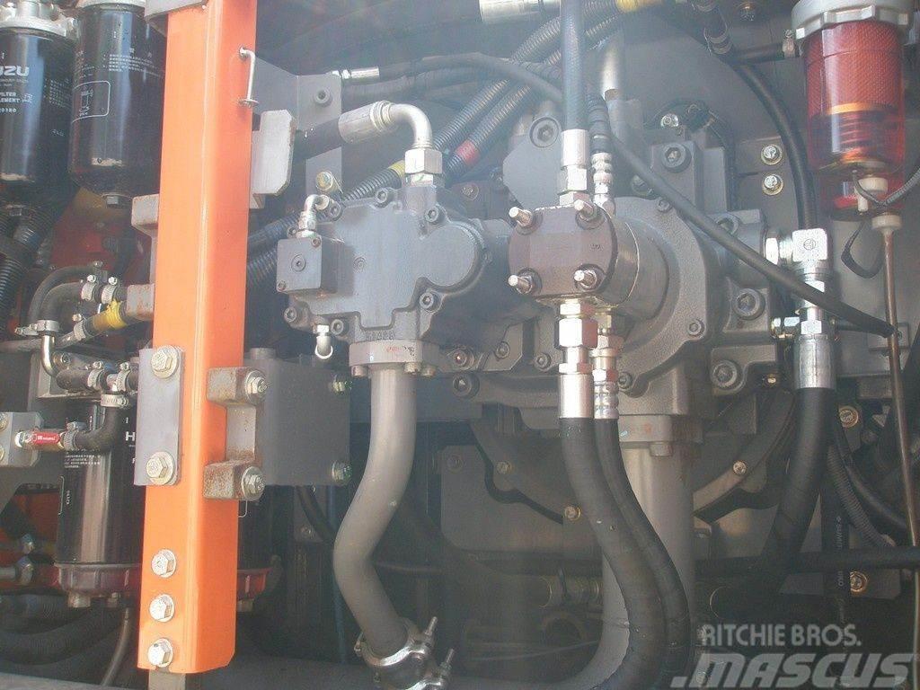 Hitachi ZX 490H-5A Pelle sur chenilles