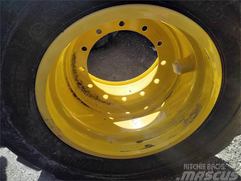 John Deere 1510e 24x26,5 Tyres, wheels and rims