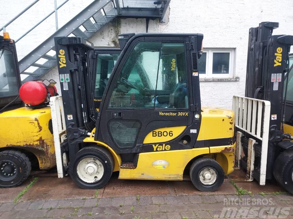 Yale Hyster GDP 30 VX Chariots diesel