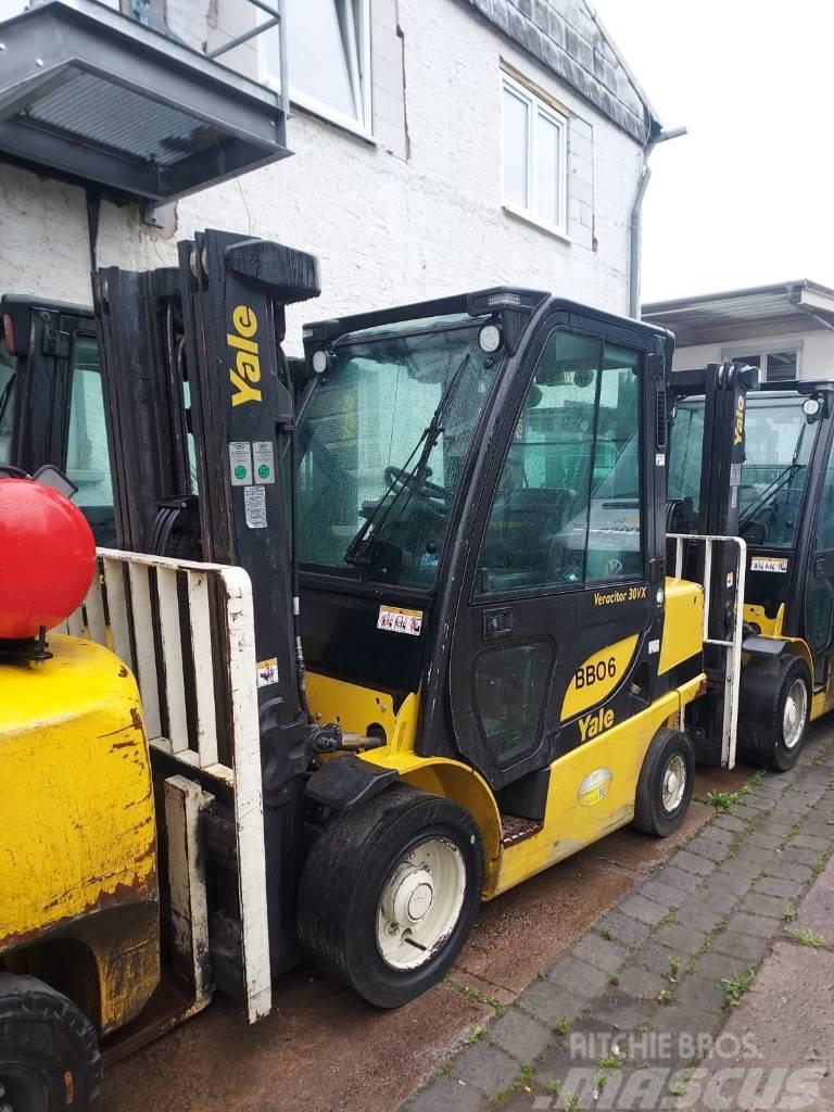 Yale Hyster GDP 30 VX Chariots diesel