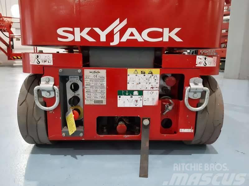 SkyJack SJ 12 Mât vertical