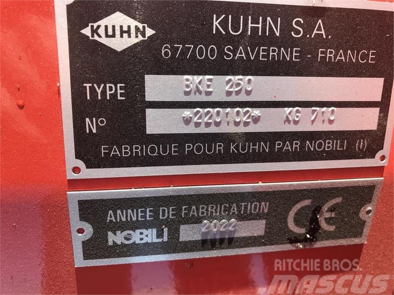 Kuhn BKE250 brakpudser Faucheuse