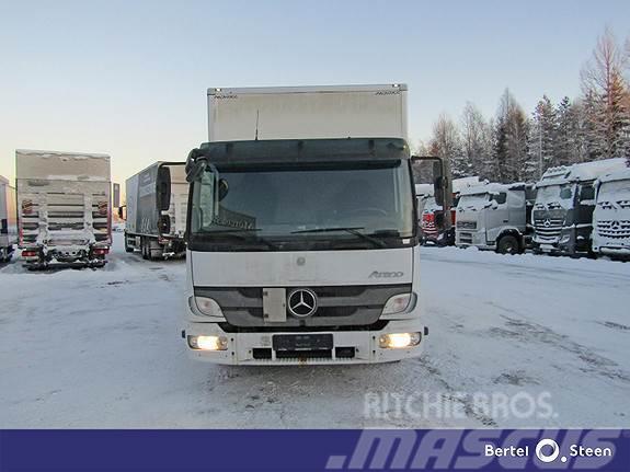 Mercedes-Benz 818L /33 Camion Fourgon