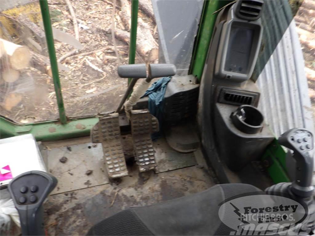 John Deere 2156G Chargeuse forestière