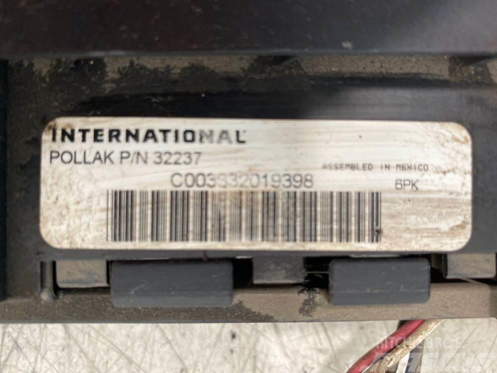 International 8600 Electronique