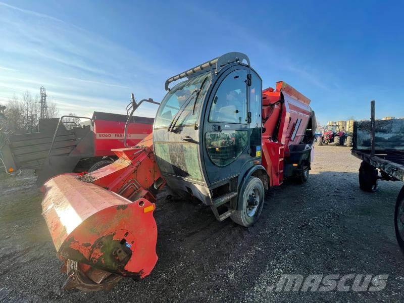 Kuhn SP 14 Mélangeuse