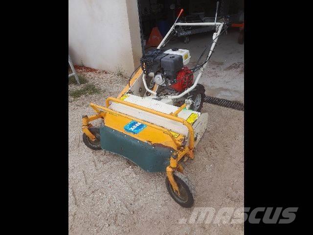 Carroy giraudon T870 Autres matériels d'espace vert