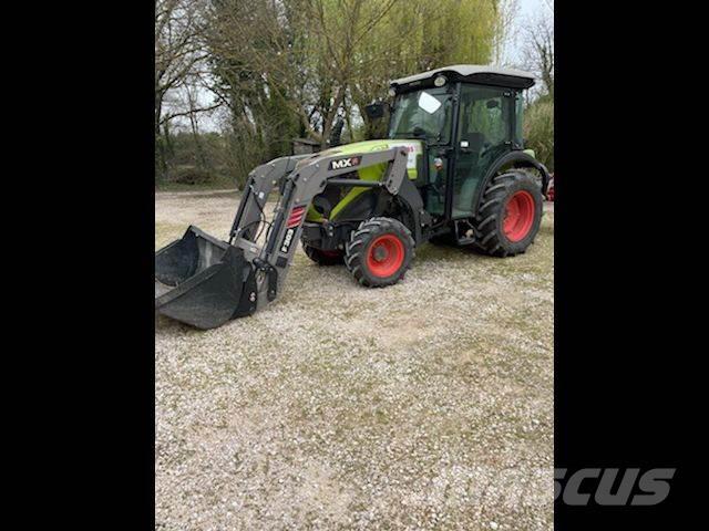 CLAAS NEXOS 210 VL Tracteur