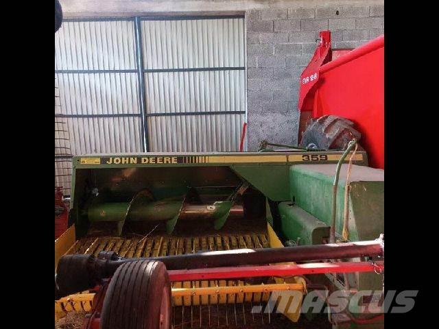 John Deere 359 Presse à balle ronde