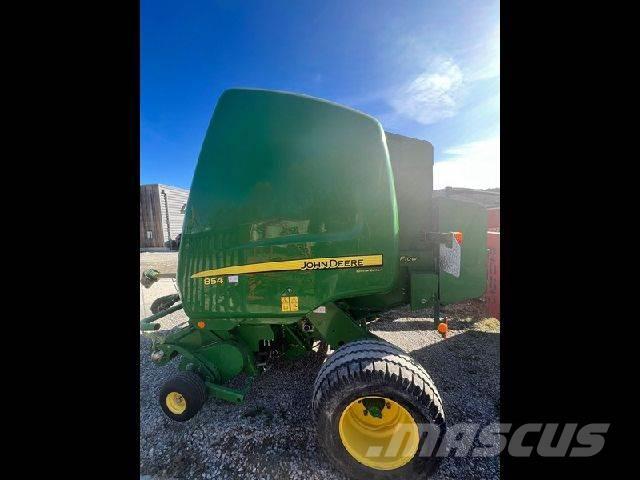 John Deere 854 Presse à balle ronde
