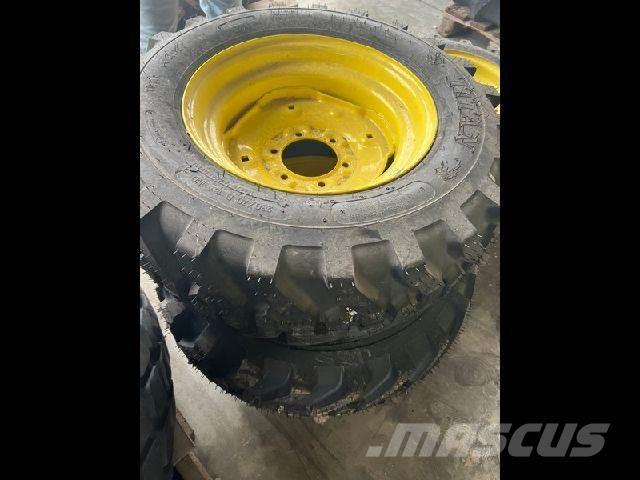Titan 260/70D16.5 Autres matériels agricoles