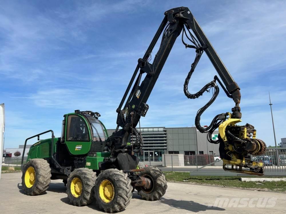 John Deere 1270E Feller bunchers