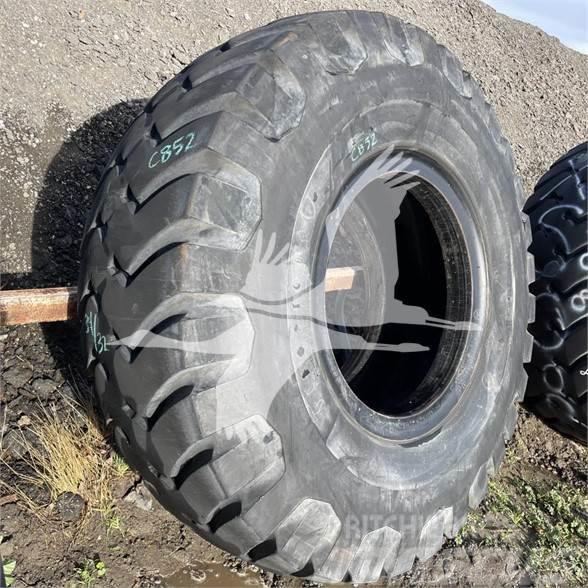 Firestone 29.5x35 Tyres, wheels and rims