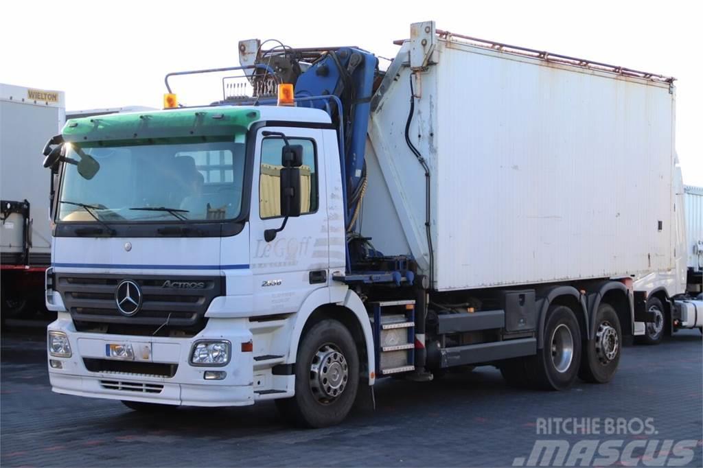 Mercedes-Benz ACTROS 2536 / 6X2 / WYWROTKA - 38 M3 + HDS LHO 150 Camion benne