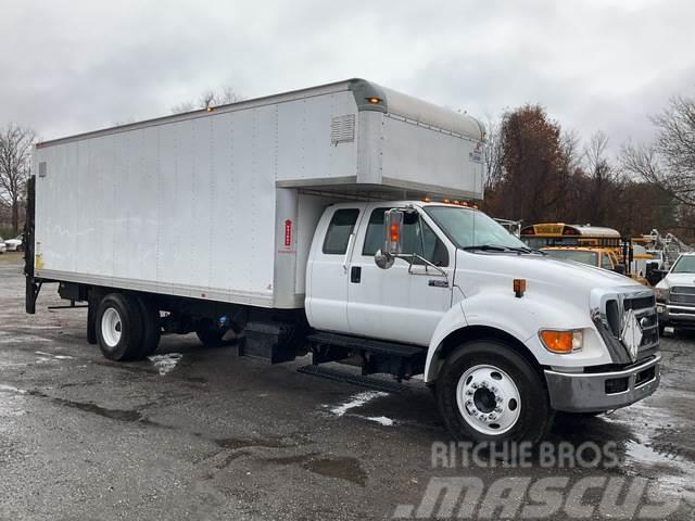 Ford F-650 Camion Fourgon