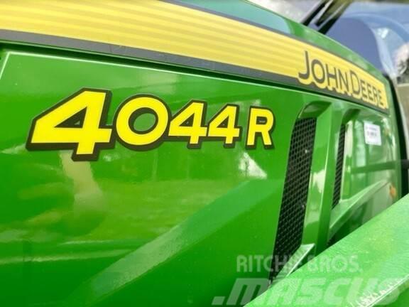 John Deere 4044R Tracteur