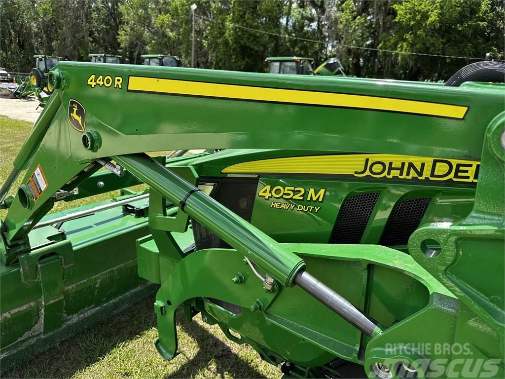 John Deere 4052M Tracteur