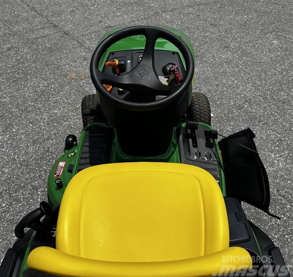John Deere S240 Micro tracteur