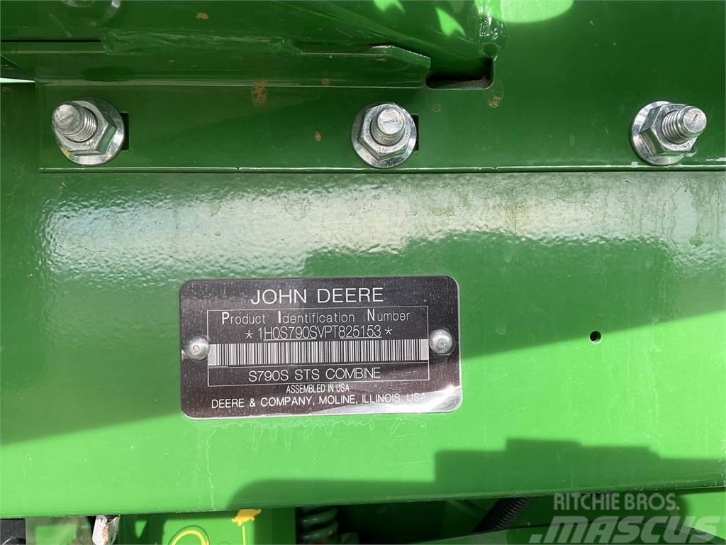 John Deere S790 Moissonneuse batteuse