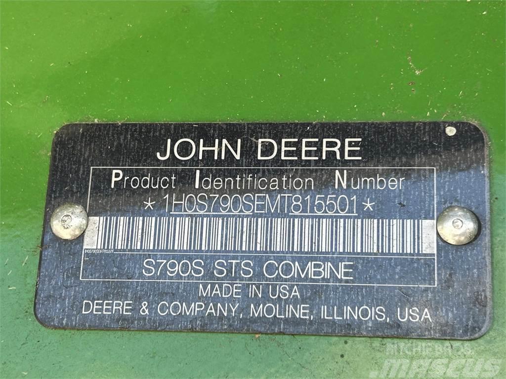 John Deere S790 Moissonneuse batteuse