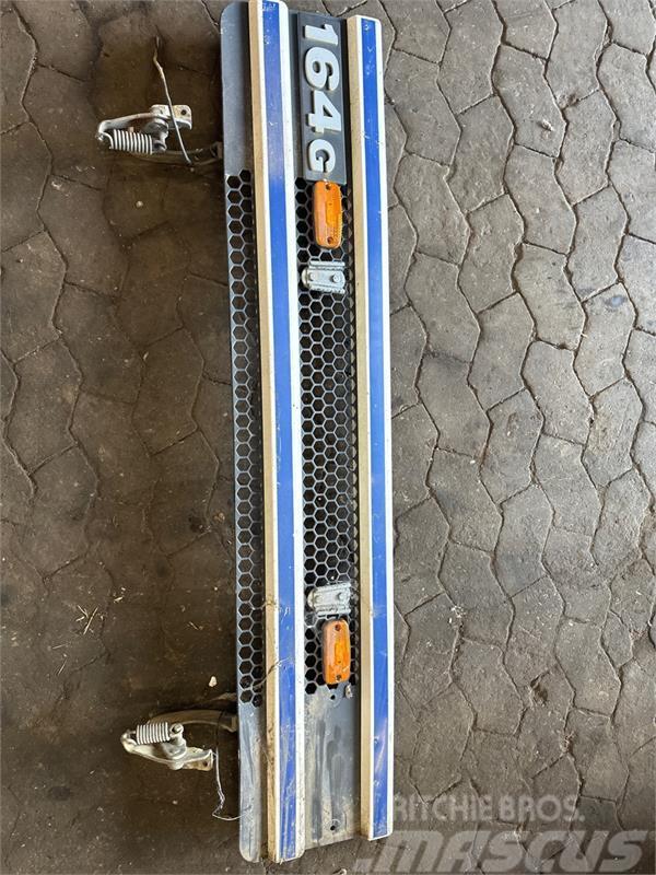 Scania SCANIA GRILL 1366384 Châssis et suspension