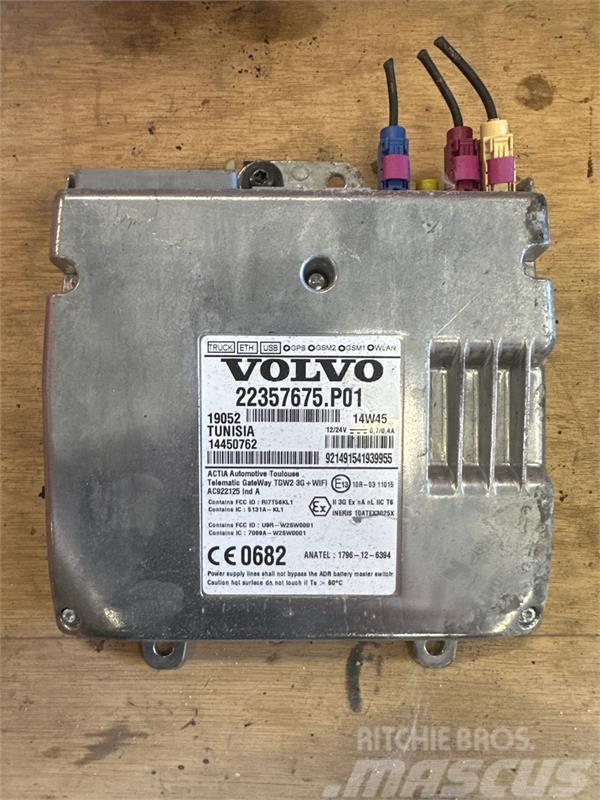 Volvo VOLVO CONTROL ECU 22357675 Electronique
