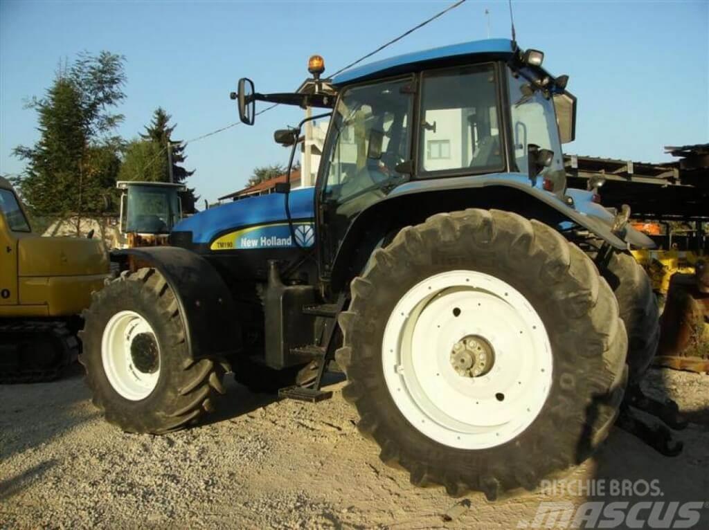 New Holland TM190 Chasse neige