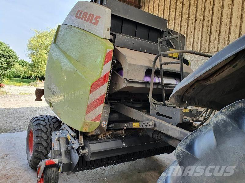 CLAAS VARIANT 380 RC Presse à balle ronde