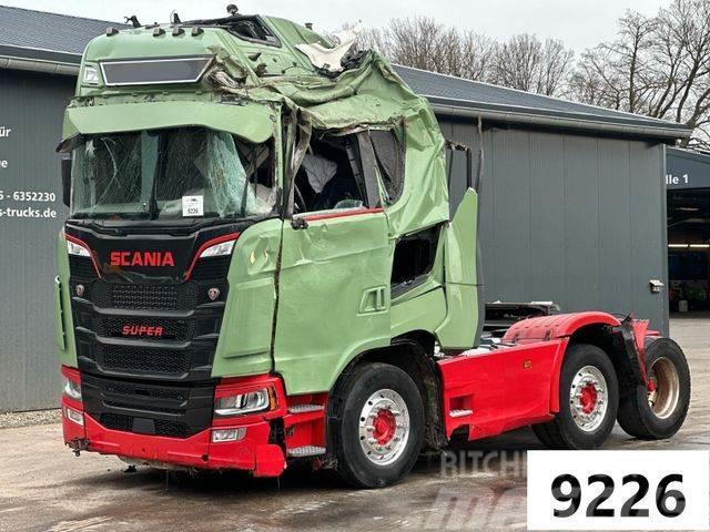 Scania S650 V8 Euro6 6x2 *Unfallschaden Tracteur routier