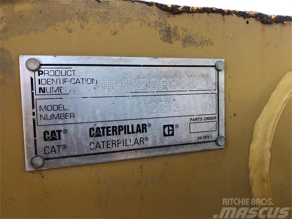 CAT 236 Chargeuse compacte