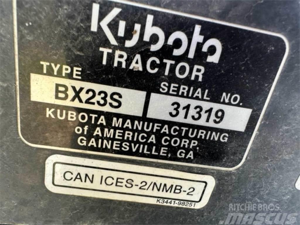Kubota BX23S 4x4 Chargeuse sur pneus