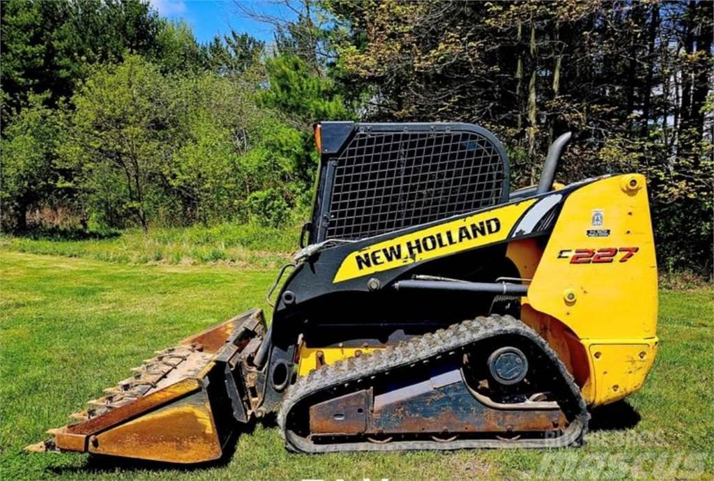 New Holland C227 Chargeuse compacte