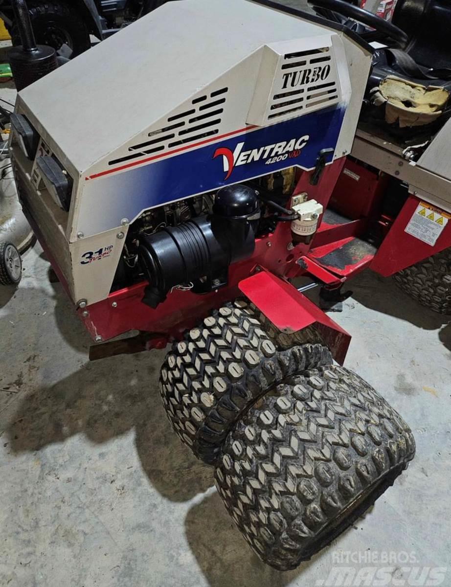 Ventrac 4200 VXD Tracteur