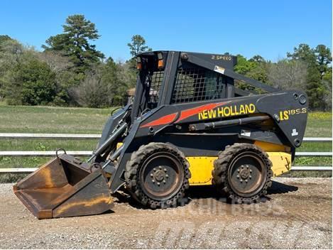 New Holland LS185B Chargeuse compacte