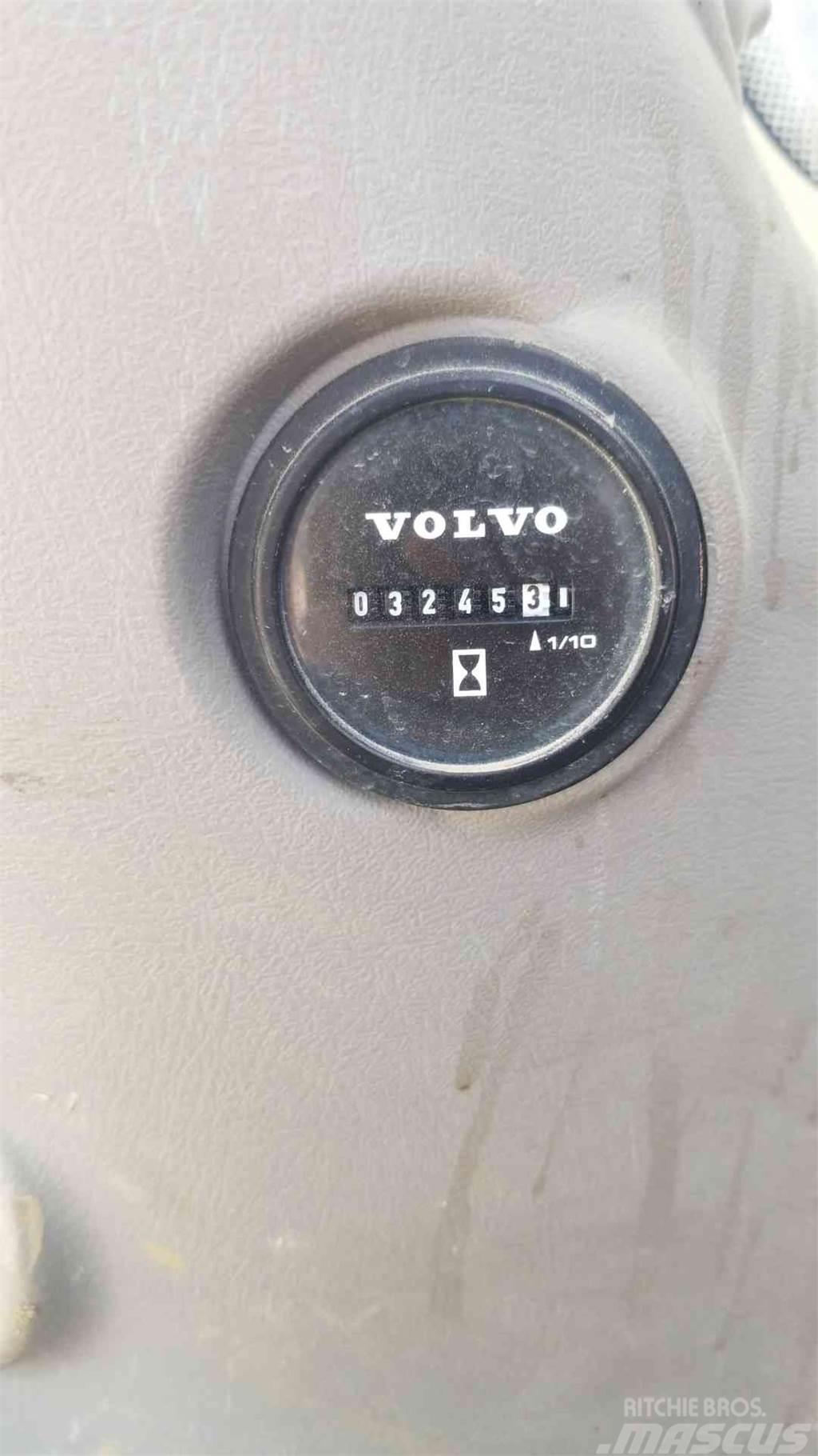 Volvo EC140EL Pelle sur chenilles