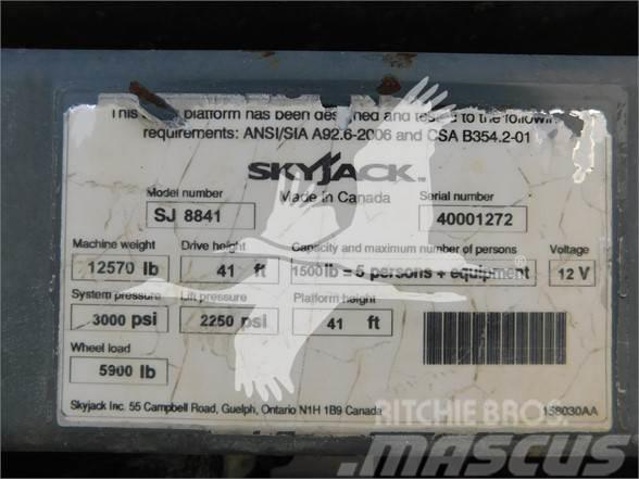 SkyJack SJ8841RT Nacelle ciseaux