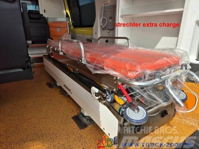 Mercedes-Benz Sprinter 416 RTW Ambulance Delfis Rettung Autom. Autre camion