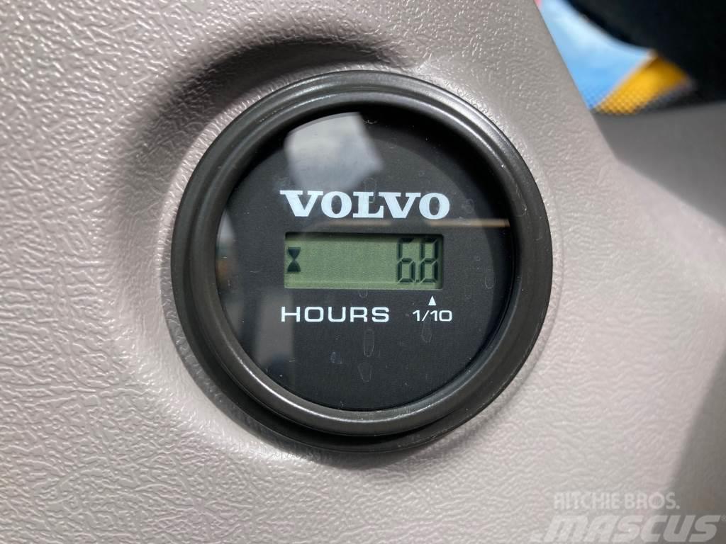 Volvo EC300EL + 700MM TELAT + RASVARI + PROBO-OHJATTU LU Pelle sur chenilles