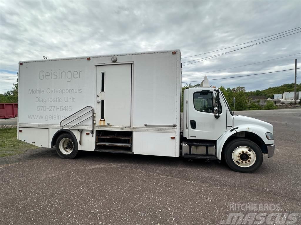 Freightliner M2 Business Class Fourgon