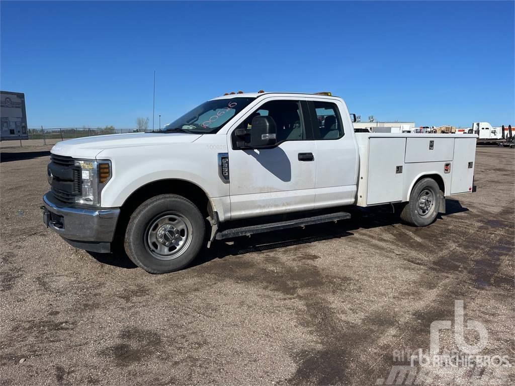 Ford F-350 Camions et véhicules municipaux