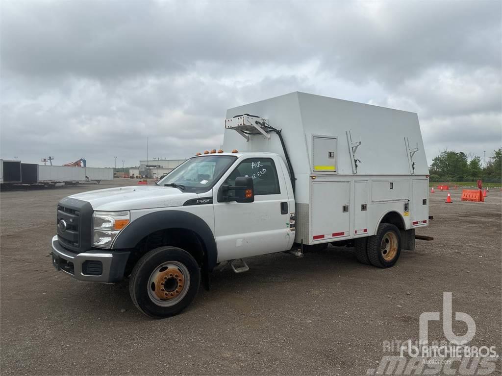 Ford F-550 Camions et véhicules municipaux